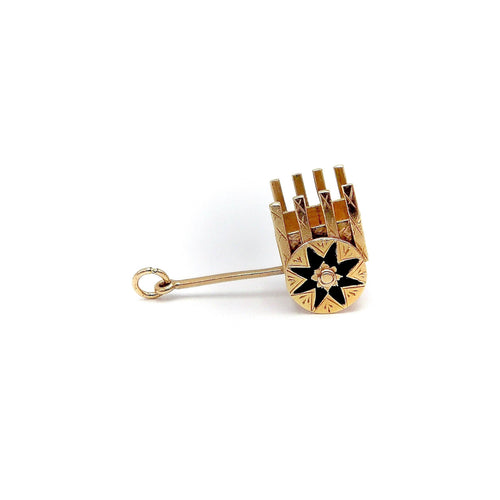 Pendentif Pendentif charm vintage chariot européen en or 14K et émail noir 58 Facettes