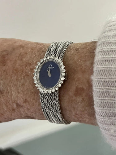 Montre Omega - Montre femme en or gris 18k, diamants et lapis-lazuli 58 Facettes REF. 6580