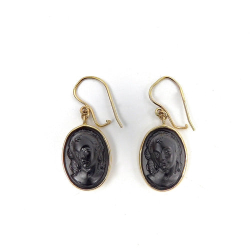 Boucles d'oreilles Époque victorienne - Boucles d’oreilles camées en vulcanite et or jaune 14K 58 Facettes
