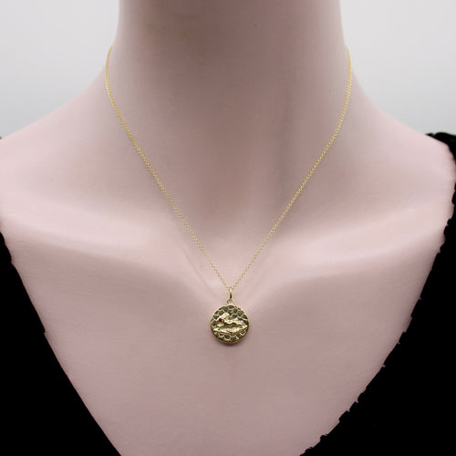 Pendentif Cute as a Button - Pendentif médaille lapin en or jaune 14K et rubis 58 Facettes