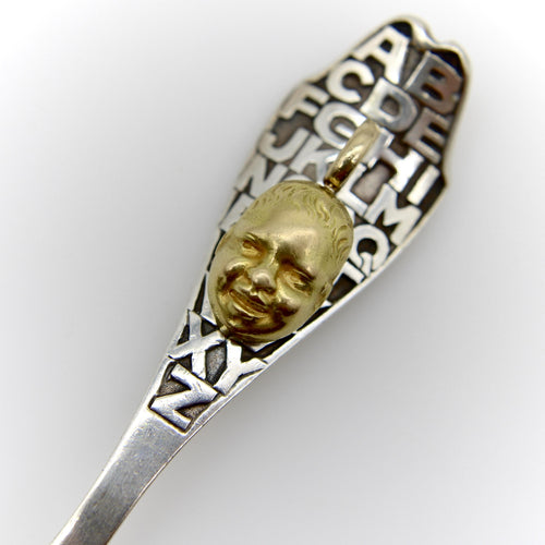 Pendentif Pendentif charm vintage visage de bébé souriant en or 18 carats 58 Facettes A2002N