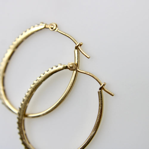 Boucles d'oreilles Boucles d’oreilles créoles ovales pavées de diamants en or 14K 58 Facettes