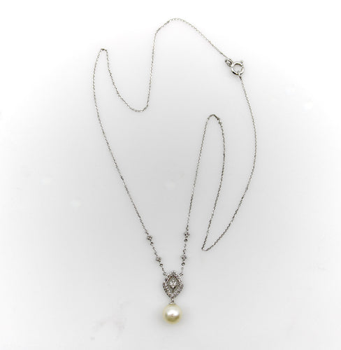 Collier Collier vintage - Perle et diamants pavés en or blanc 14K 58 Facettes A2005N