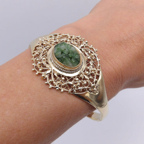 Bracelet Signature - Bracelet manchette en or 14K, jade vert et perles de culture 58 Facettes