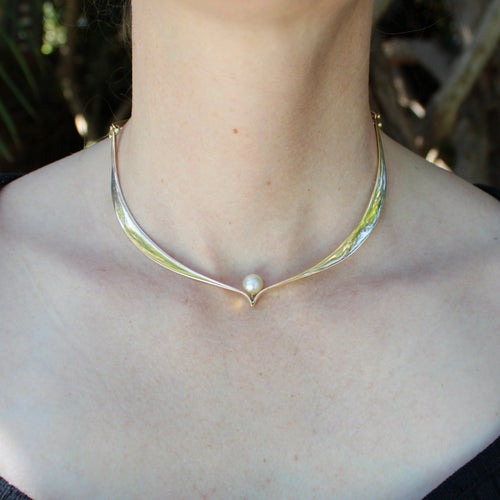 Collier Ed Wiener - Collier ras-de-cou moderniste sculptural en or 14K et perle 58 Facettes