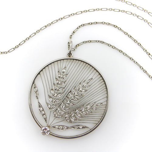 Collier Édouardien - Collier pendentif médaillon blé ajouré en platine et or 18k diamants 58 Facettes