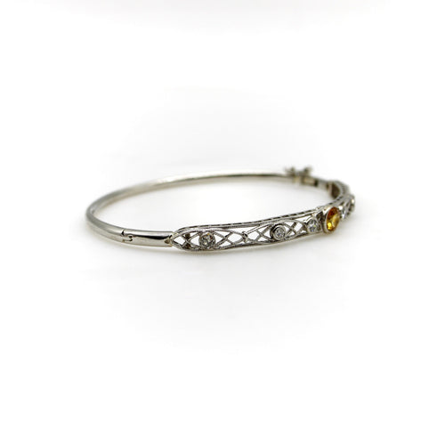 Bracelet Bracelet jonc édouardien en platine, saphir jaune et diamants 58 Facettes