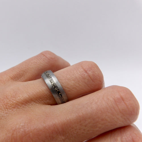 Bague 62 Lashbrook - Bague jonc bombée en titane avec incrustation 14k 58 Facettes