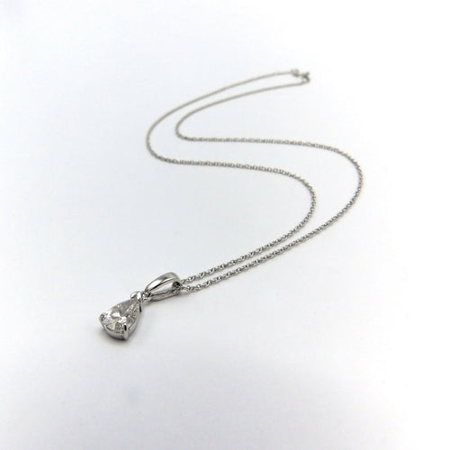 Collier Collier - Pendentif diamant poire 0,66 ct en or blanc 18k et 14k 58 Facettes