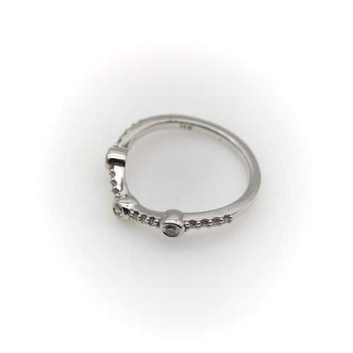 Bague 55 Bague jonc incurvée en or blanc 14K et diamants 58 Facettes