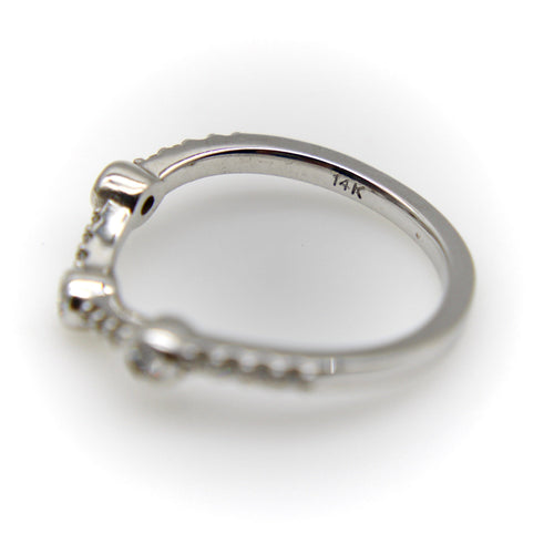 Bague 55 Bague jonc incurvée en or blanc 14K et diamants 58 Facettes