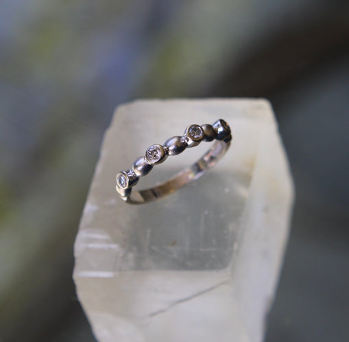 Bague 53 Bague vintage en or blanc 14k à diamants 58 Facettes