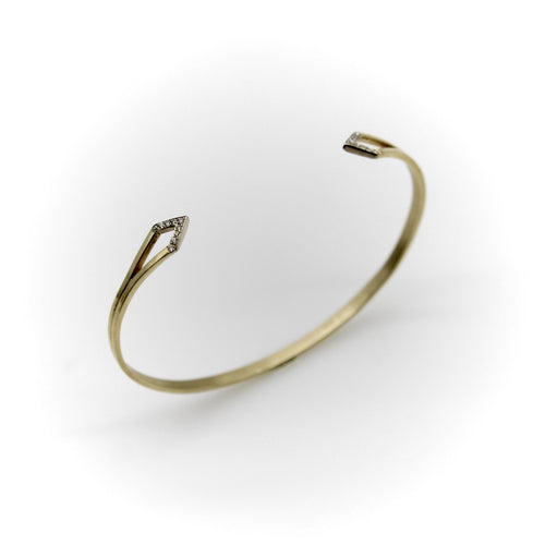 Bracelet Kimberly Doyle - Bracelet jonc en or 14 carats à pointes serties de diamants 58 Facettes A2001T