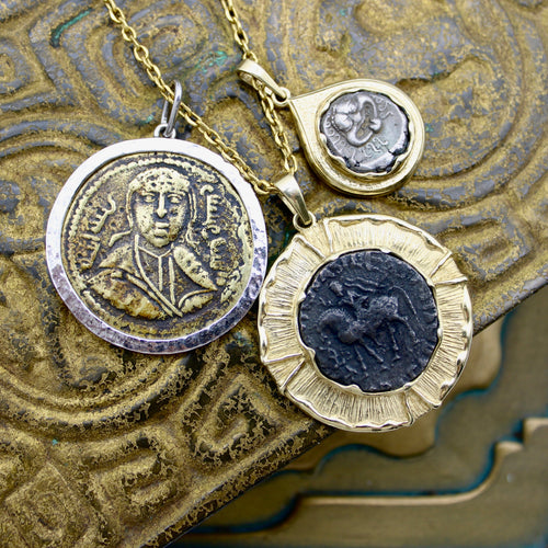 Pendentif Pendentif - Pièce byzantine en bronze sur monture en or blanc 14K 58 Facettes