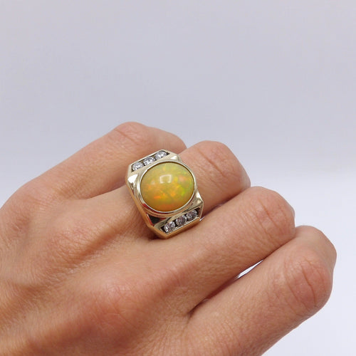 Bague 57 Bague cocktail vintage en or jaune 14k avec opale et diamants 58 Facettes