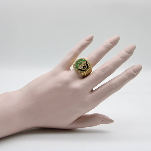 Bague Bague chevalière en or jaune 18 carats avec émail noir et vert 58 Facettes
