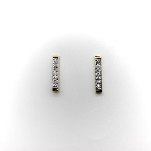Boucles d'oreilles Boucles d’oreilles barre en or jaune et blanc 14K et diamants 58 Facettes