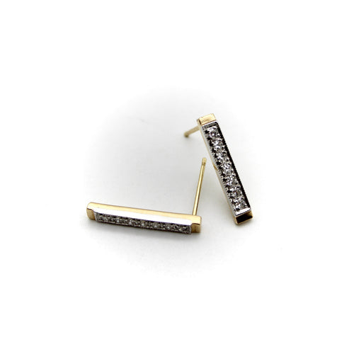 Boucles d'oreilles Boucles d’oreilles barre en or jaune et blanc 14K et diamants 58 Facettes