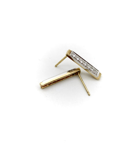 Boucles d'oreilles Boucles d’oreilles barre en or jaune et blanc 14K et diamants 58 Facettes