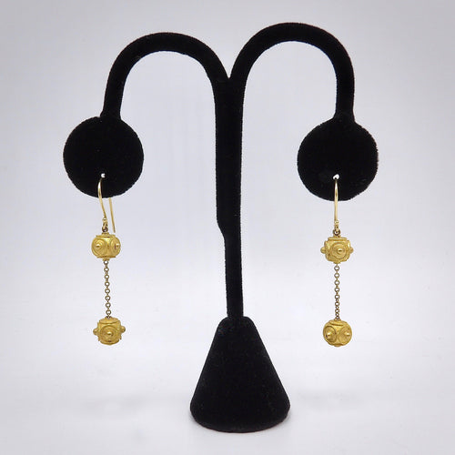 Boucles d'oreilles Or 18K - Boucles d’oreilles pendantes revival étrusque à double boule et diamants 58 Facettes