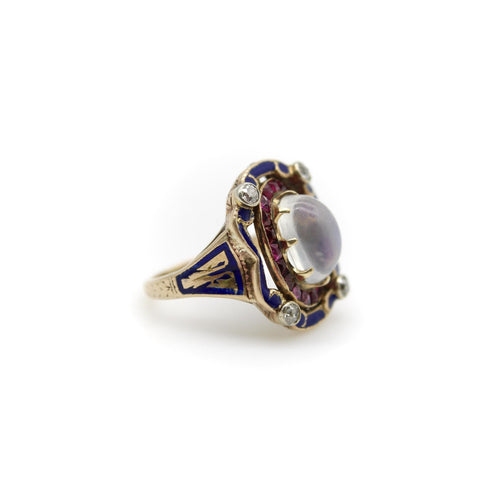 Bague 49 Bague victorienne en or 14K, pierre de lune, rubis, diamants et émail 58 Facettes A20041