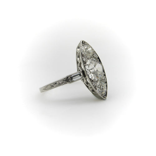 Bague 57 Bague navette édouardienne en platine et diamants taille ancienne 58 Facettes