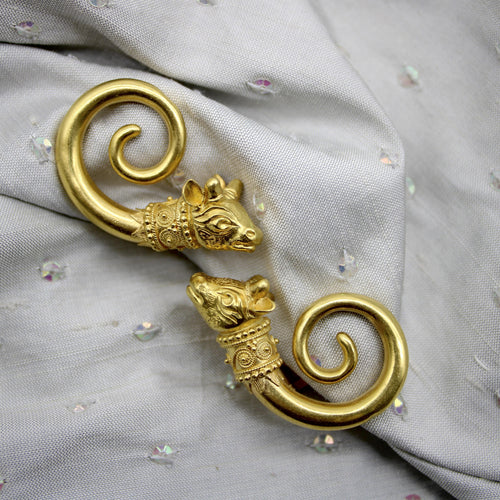 Boucles d'oreilles Lalaounis - Boucles d’oreilles tête de taureau spirale en or 22k 58 Facettes A2000X