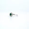 Bague 49 Bague - Or blanc 18 kt avec émeraude et diamants 58 Facettes