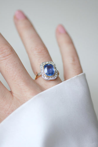 Bague 53 Bague Pompadour de fiançailles saphir de Ceylan et diamants en or jaune 18 kt 58 Facettes