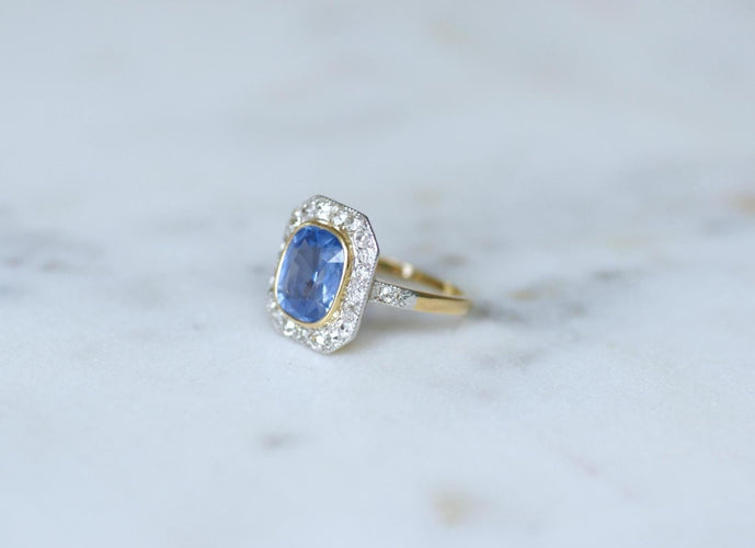 Bague 53 Bague Pompadour de fiançailles saphir de Ceylan et diamants en or jaune 18 kt 58 Facettes