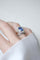 Bague 53 Bague Pompadour de fiançailles saphir de Ceylan et diamants en or jaune 18 kt 58 Facettes