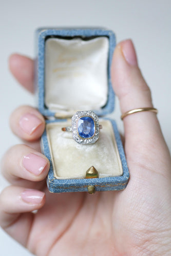 Bague 53 Bague Pompadour de fiançailles saphir de Ceylan et diamants en or jaune 18 kt 58 Facettes