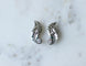 Boucles d'oreilles Boucles d’oreilles rétro plume en or blanc 18 ct, platine et diamants 58 Facettes