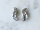 Boucles d'oreilles Boucles d’oreilles rétro plume en or blanc 18 ct, platine et diamants 58 Facettes