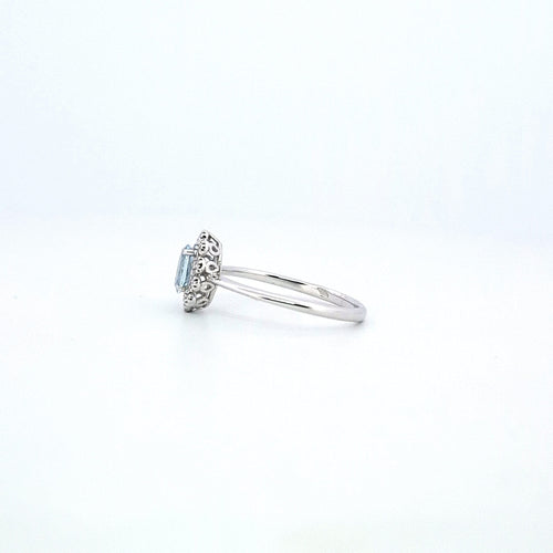 Bague 54 Bague en or blanc 18 K avec aigue-marine et diamants 58 Facettes