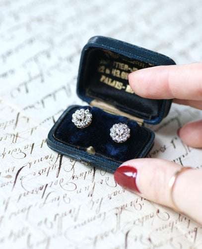 Boucles d'oreilles Boucles d’oreilles marguerite en or rose 18 ct et platine, diamants 58 Facettes