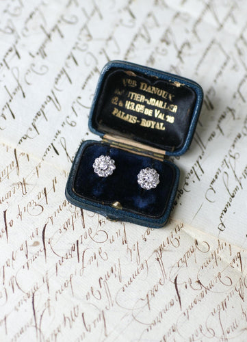 Boucles d'oreilles Boucles d’oreilles marguerite en or rose 18 ct et platine, diamants 58 Facettes