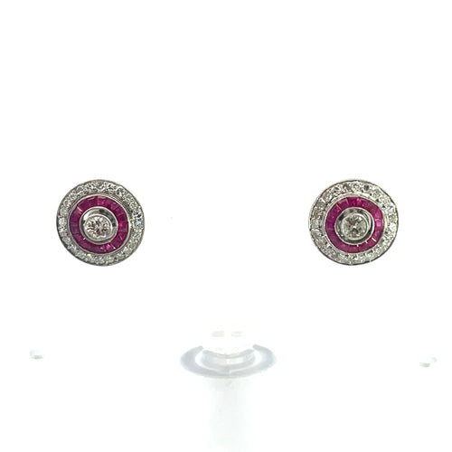 Boucles d'oreilles Boucles d'oreilles puces - Rubis naturels et diamants en platine 58 Facettes UN0077