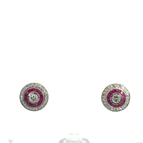 Boucles d'oreilles Boucles d'oreilles puces - Rubis naturels et diamants en platine 58 Facettes UN0077