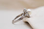 Bague 47.5 Bague circulaire perle et diamants en or blanc 18 carats 58 Facettes 3879