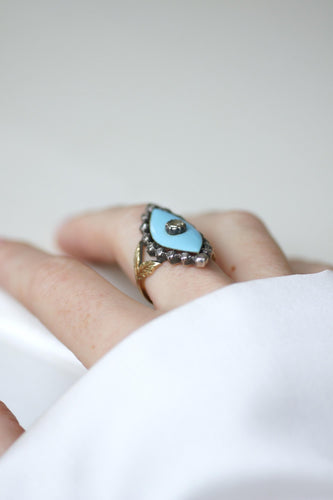 Bague 56 Bague marquise ancienne en or jaune 18 ct, diamant et pâte de verre 58 Facettes