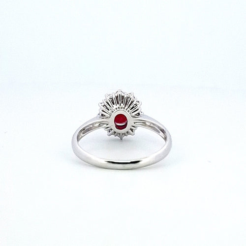 Bague 56 Bague - Rubis et diamants en or blanc 18 carats 58 Facettes