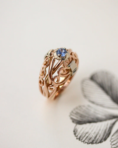 Bague 53.5 Bague cocktail 1950 en or rose et blanc 18K avec saphir 58 Facettes A11834