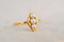 Bague 53 Bague navette en or jaune 18 carats et perles de culture 58 Facettes 3904