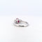 Bague 55 Bague classique - Rubis ovale et diamants en or blanc 18 kt 58 Facettes