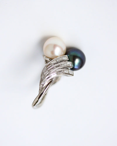 Bague 52 Bague toi et moi en platine avec perles et diamants baguette 58 Facettes A12039
