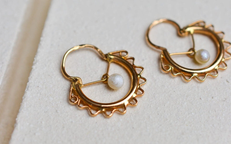 Boucles d'oreilles Créoles savoyardes - Boucles d’oreilles en or jaune 18 carats et perles 58 Facettes 3917