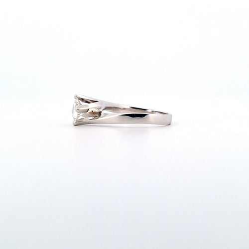 Bague 51 Bague solitaire - Diamant naturel 0,77 ct en or blanc 18 ct 58 Facettes
