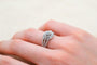 Bague 52 Bague ajourée en or blanc 18 carats sertie de diamants 58 Facettes 3875