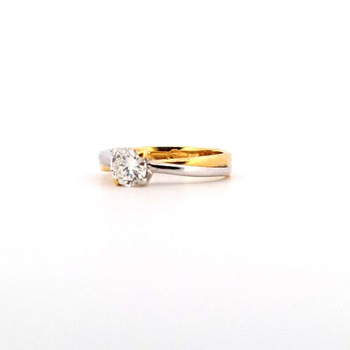 Bague 57 Solitare - Bague en or blanc et jaune 18 ct avec diamant 0,66 ct 58 Facettes